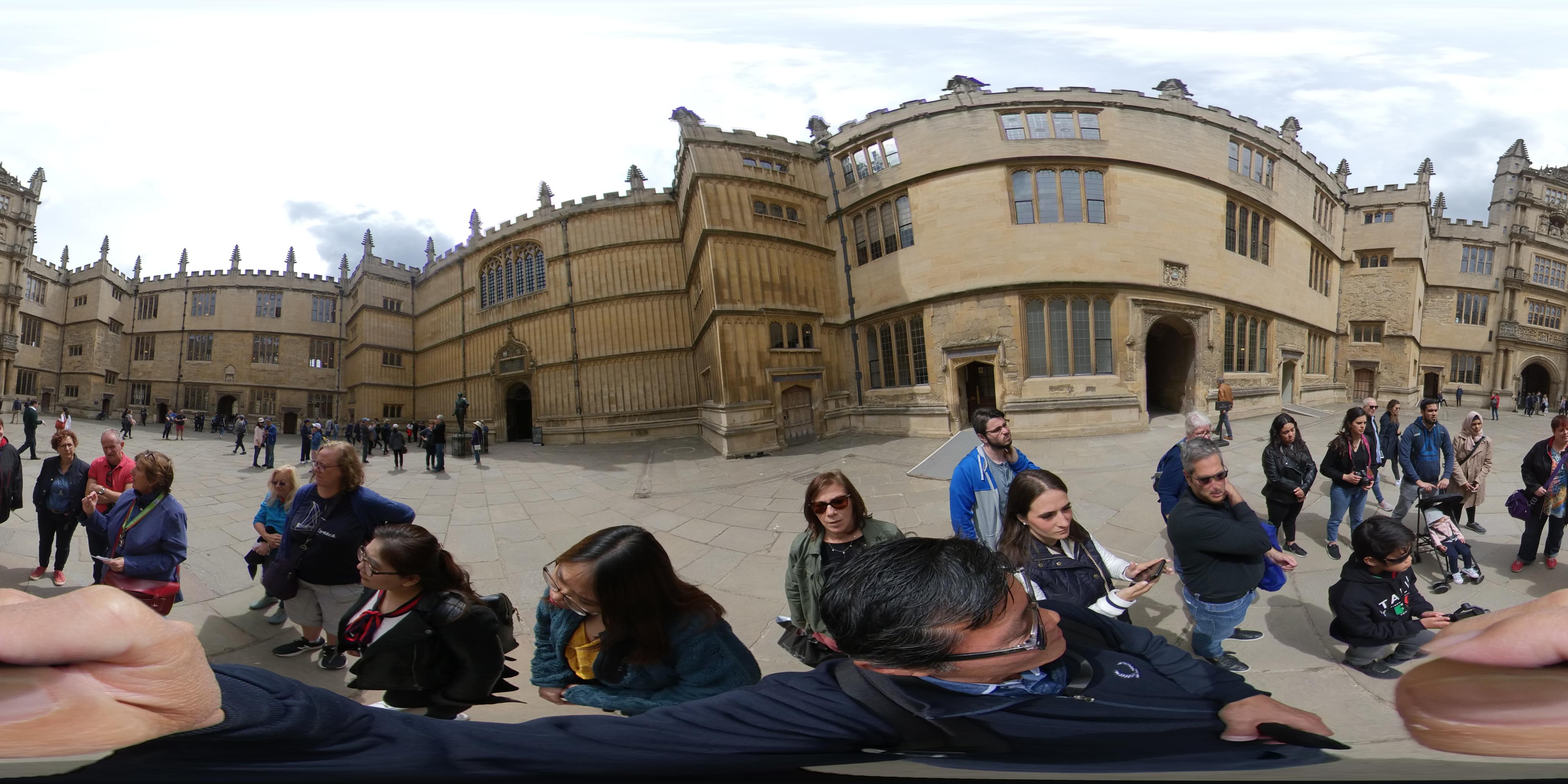 Oxford, UK Harry Potter Tour on Momento360